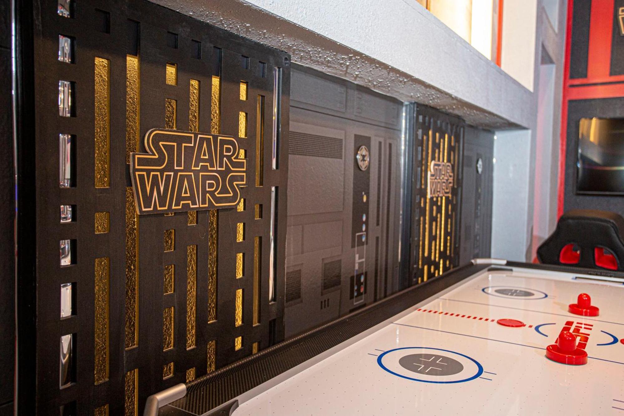 Wonderful 9Bd6Ba Starwarsgamer Sleep22 Solarareso Kissimmee Exterior photo